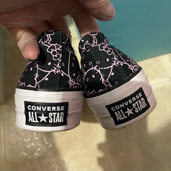 CONVERSE CHUCK TAYLOR ALL STAR HELLO KITTY PLAYFORM SNEAKERS